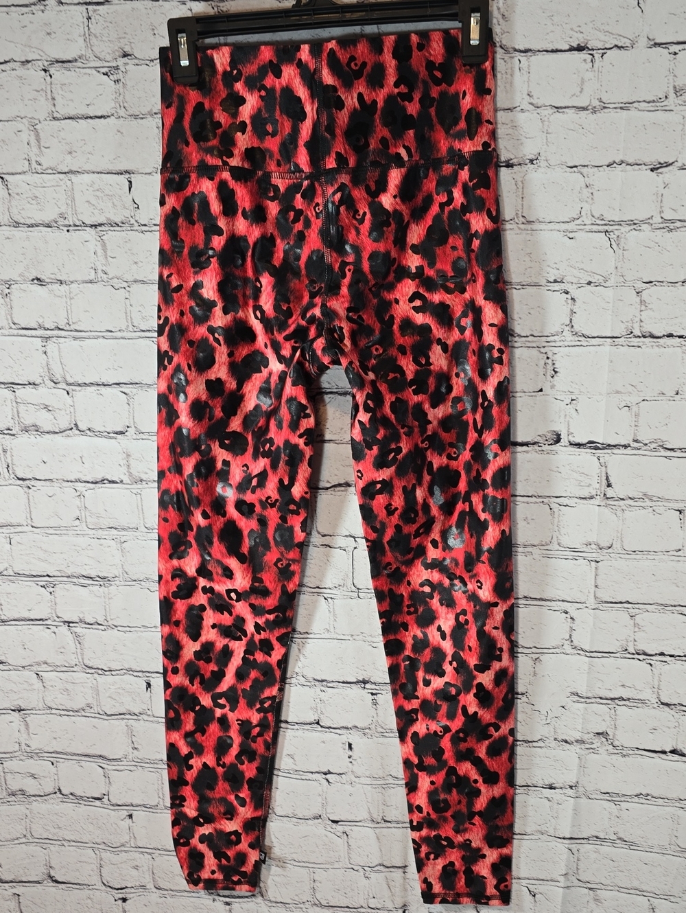Terez Red, Black and Pink Leopard Print Athletic Leggings Size M EUC - Picture 6 of 9